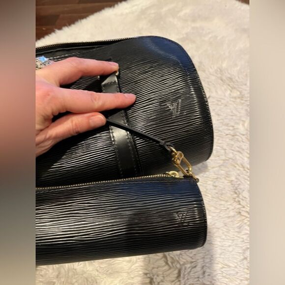 Louis Vuitton Soufflot M52222 Epi‎ Leather Noir Black With Pouch - Picture 12 of 16